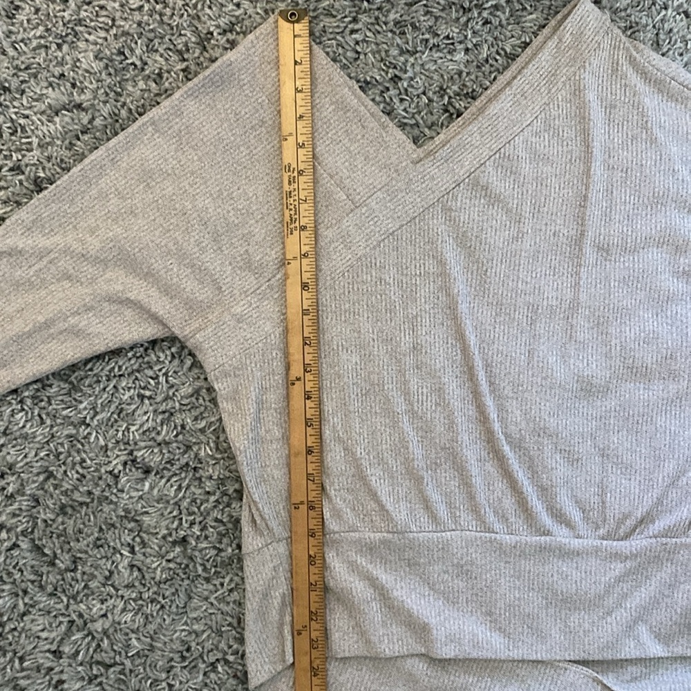 Stella & Dot double v sweater size small - Picture 12 of 13